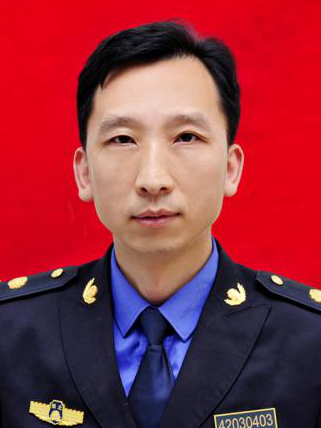 王恆(湖北省十堰市茅箭區管理執法局黨組成員、副局長) 王恆(湖北省十堰市茅箭區管理執法局黨組成員、副局長)