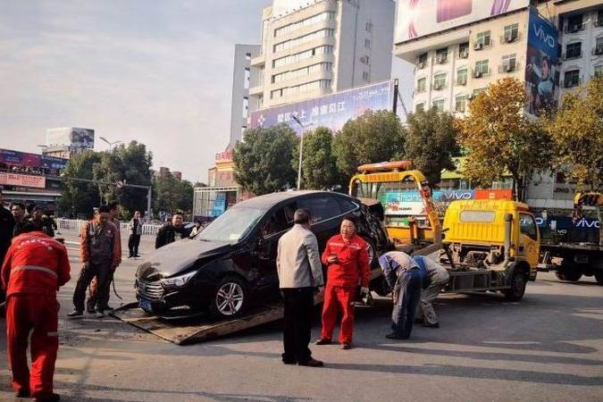 11·3漢中車輛相撞事故