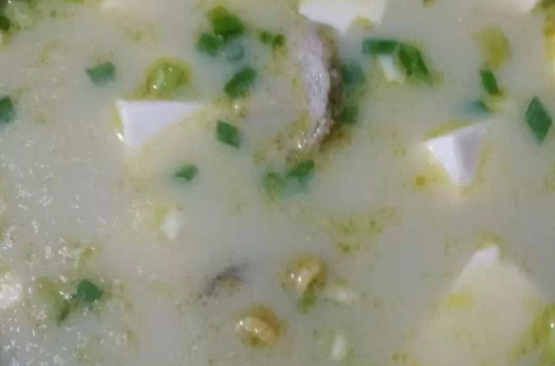 河蚌豆腐湯