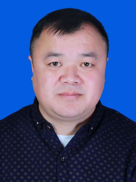 楊博(貴州省畢節市納雍縣統計局黨組成員、副局長) 楊博(貴州省畢節市納雍縣統計局黨組成員、副局長)