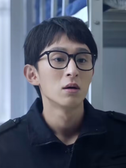 莫小偉