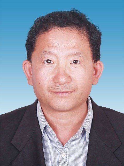 劉劍鋒(山東省日照市東港區統計局黨組成員、副局長) 劉劍鋒(山東省日照市東港區統計局黨組成員、副局長)