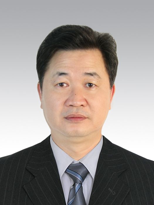 陳斌(三亞市統計局副調研員) 陳斌(三亞市統計局副調研員)