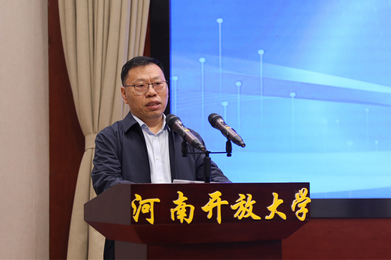 楊學勇(河南省教育廳二級巡視員、科學技術與信息化處處長) 楊學勇(河南省教育廳二級巡視員、科學技術與信息化處處長)