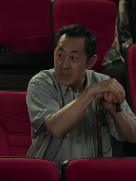 苗田(《三叉戟2》中的詐欺團伙成員) 苗田(《三叉戟2》中的詐欺團伙成員)