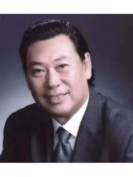 王榮(內蒙古大學創業學院藝術學院院長) 王榮(內蒙古大學創業學院藝術學院院長)
