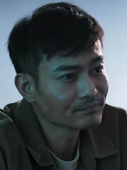何飛(電影《黑白有界》中的主要角色) 何飛(電影《黑白有界》中的主要角色)