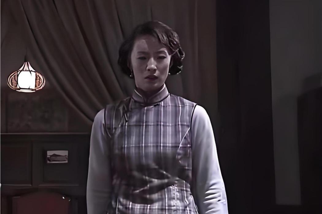 白牡丹(抗戰劇《闖天下》中的虛擬角色) 白牡丹(抗戰劇《闖天下》中的虛擬角色)