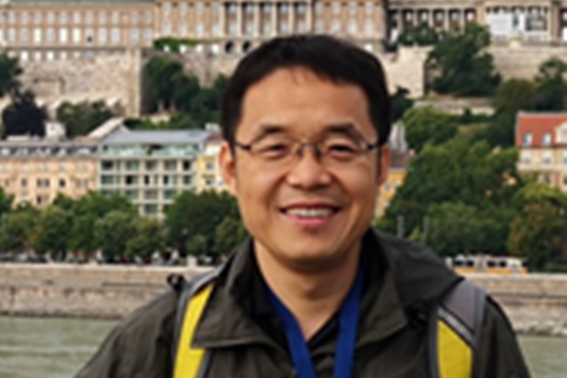 王健(中國石油大學（華東） 理學院教授)