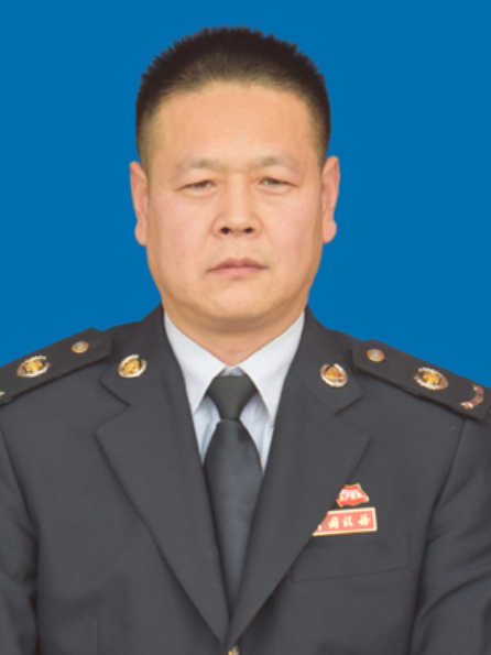 鹿文良 鹿文良