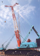 國內目前起重量最大的履帶式吊車KOBEL 7650