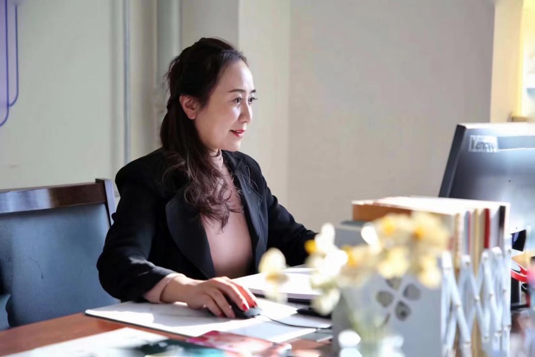 李婷(平涼職業技術學院教師) 李婷(平涼職業技術學院教師)