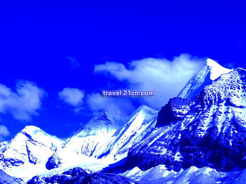 蘇拉木塔格峰