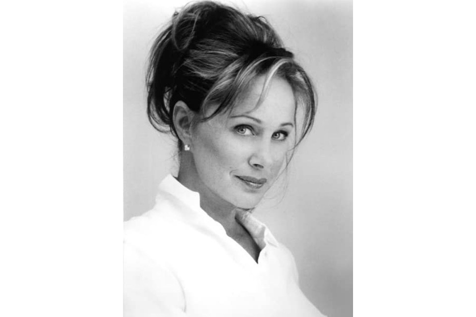 Pamela Bellwood Pamela Bellwood