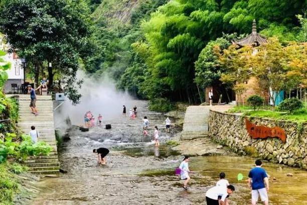 花溪村(浙江省金華市磐安縣安文街道下轄村) 花溪村(浙江省金華市磐安縣安文街道下轄村)