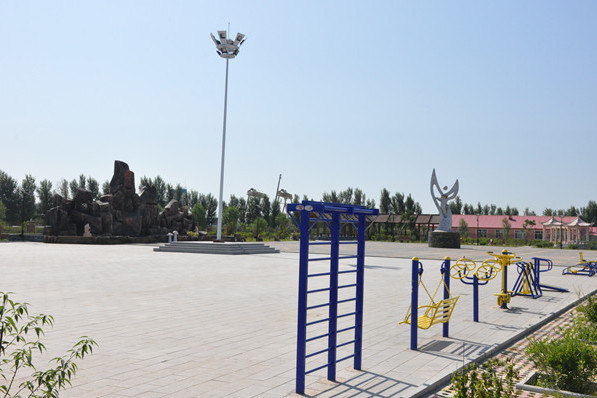 新立屯村(遼寧省瀋陽市遼中縣遼中鎮下轄村) 新立屯村(遼寧省瀋陽市遼中縣遼中鎮下轄村)