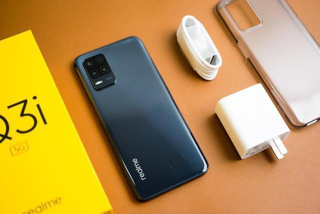 realme Q3i realme Q3i