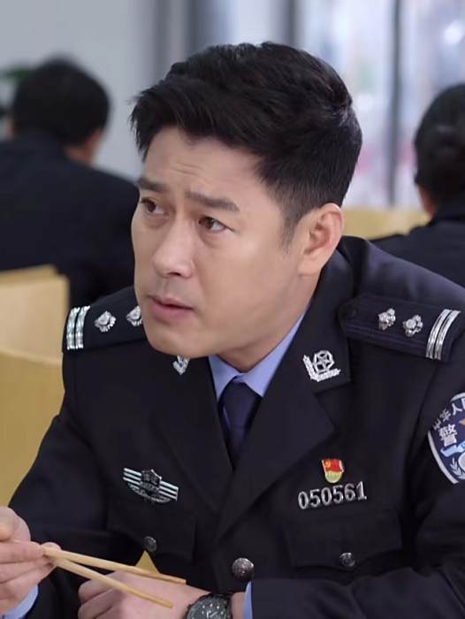 蔣凱(電視劇《人民警察》中的刑偵隊長角色) 蔣凱(電視劇《人民警察》中的刑偵隊長角色)