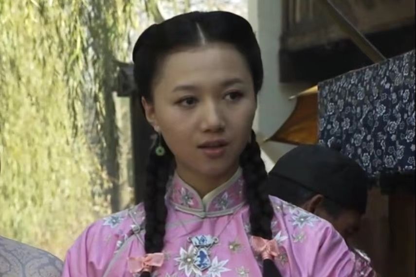 趙如意(年代劇《大瓷商》中的角色) 趙如意(年代劇《大瓷商》中的角色)