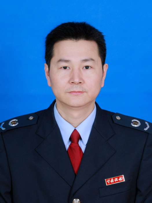 曾勇軍(國家稅務總局宣漢縣稅務局黨委委員、副局長) 曾勇軍(國家稅務總局宣漢縣稅務局黨委委員、副局長)