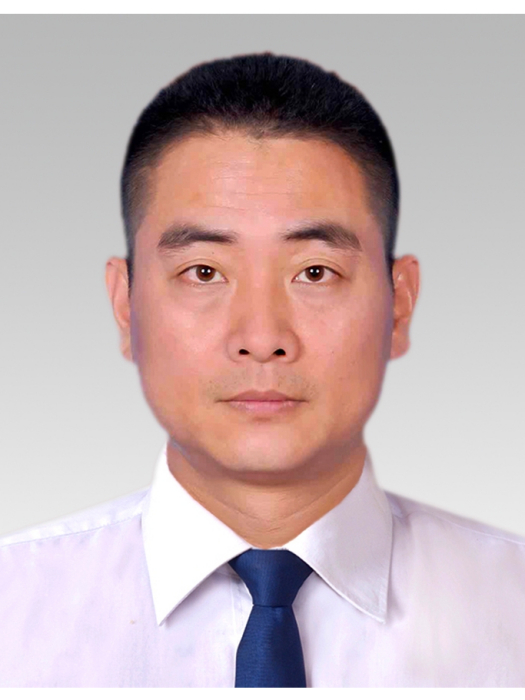 鄭奕(浙江省溫州市龍灣區教育局黨委委員、人事科科長) 鄭奕(浙江省溫州市龍灣區教育局黨委委員、人事科科長)