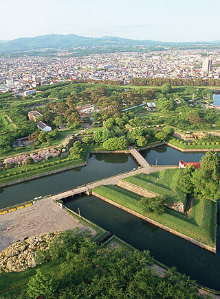 津川雅彥 津川雅彥