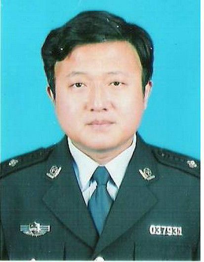 宋瑞宏(北京市公安局海淀分局恩濟莊派出所民警) 宋瑞宏(北京市公安局海淀分局恩濟莊派出所民警)
