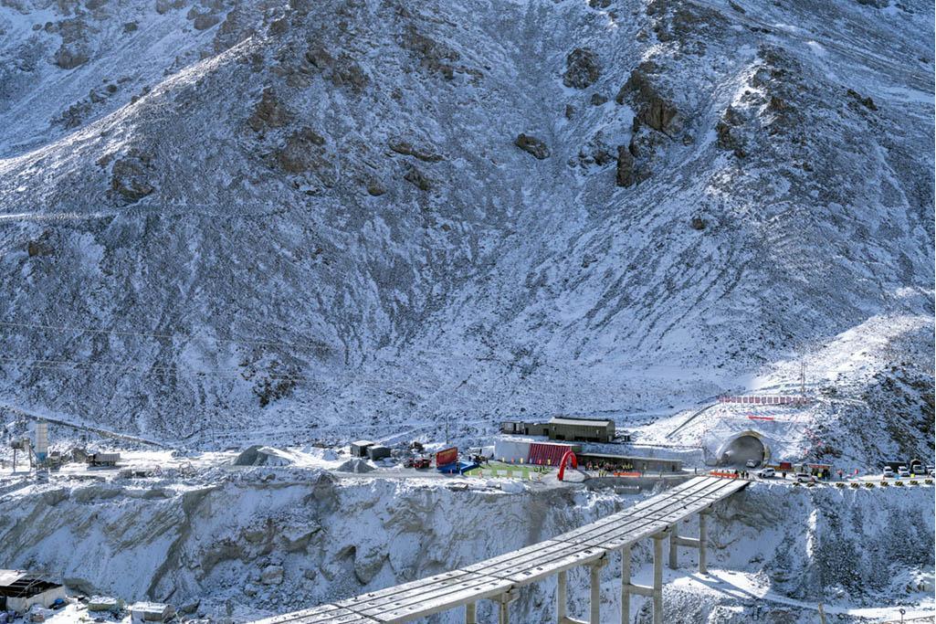 東山隧道(G213線肅（甘肅肅南）祁（青海祁連）公路全線重點控制性工程)