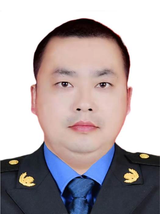 余國慶(貴州省赤水市綜合行政執法局黨組成員,副局長) 余國慶(貴州省赤水市綜合行政執法局黨組成員,副局長)