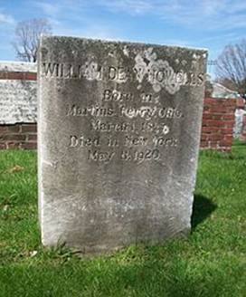 威廉·迪恩·豪威爾斯的墓碑