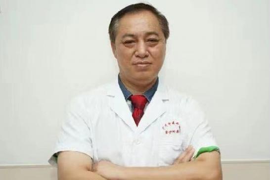 屈立新(廣州中醫藥大學金沙洲醫院主任醫師) 屈立新(廣州中醫藥大學金沙洲醫院主任醫師)