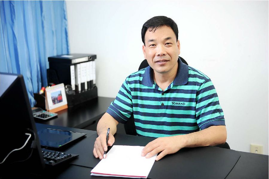 馬切克(中學體育高級教師) 馬切克(中學體育高級教師)