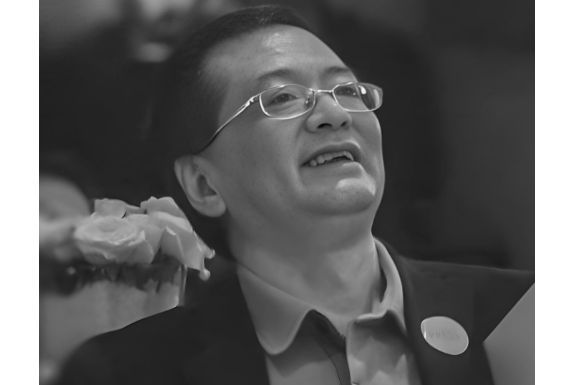 甘偉(詩人、復旦詩社原社長)