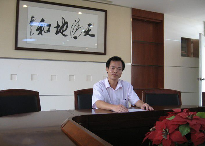 田立新(廣州市第二中學數學老師) 田立新(廣州市第二中學數學老師)