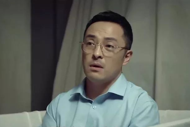 鄭彬(諜戰劇《歸鴻》中的角色) 鄭彬(諜戰劇《歸鴻》中的角色)