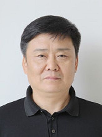 崔志偉(安徽省六安市菸草專賣局(公司)黨組成員、紀檢組長) 崔志偉(安徽省六安市菸草專賣局(公司)黨組成員、紀檢組長)