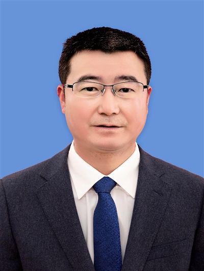 楊西(重慶市梁平區委常委,區政府副區長、黨組成員) 楊西(重慶市梁平區委常委,區政府副區長、黨組成員)