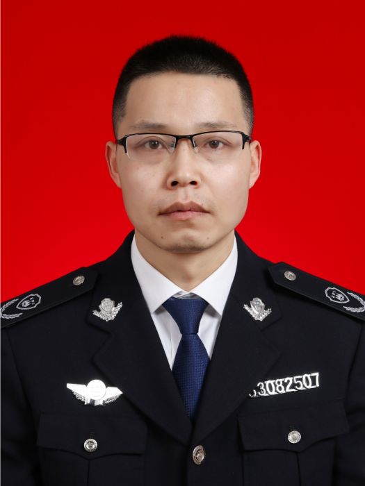 邱成偉 邱成偉