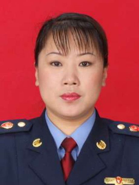 李艷(陽泉市市場監督管理局黨組成員、副局長) 李艷(陽泉市市場監督管理局黨組成員、副局長)