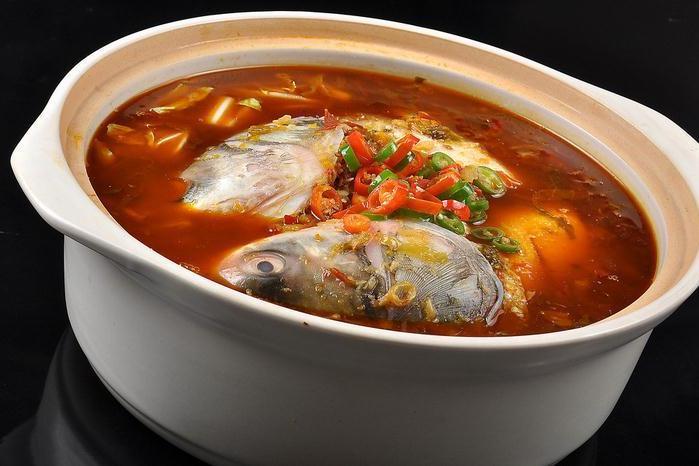 酸菜燉魚頭 酸菜燉魚頭