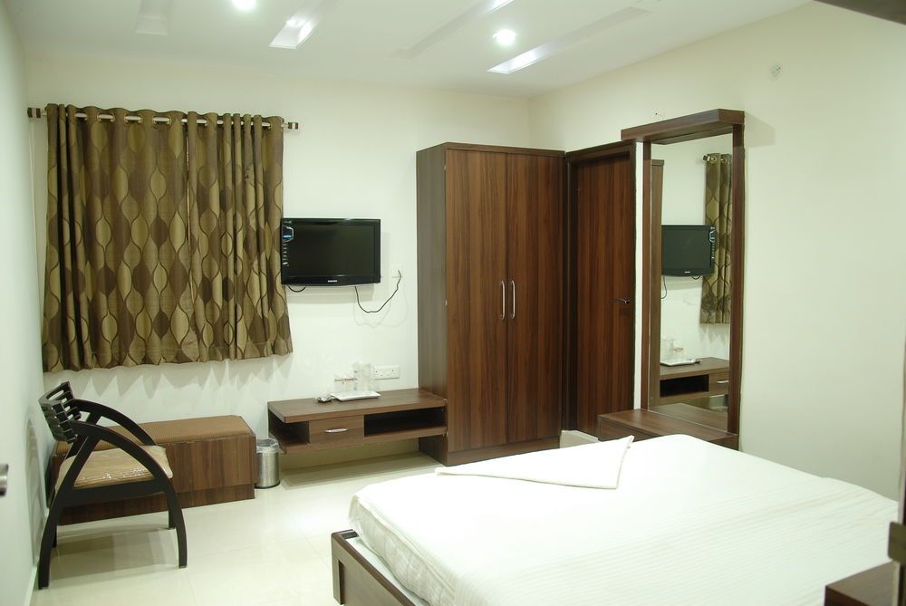 Hotel VJR Residency Hotel VJR Residency