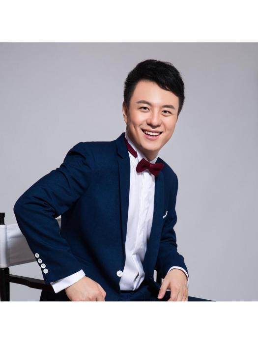 程皓(媒體人、自媒體創作者) 程皓(媒體人、自媒體創作者)