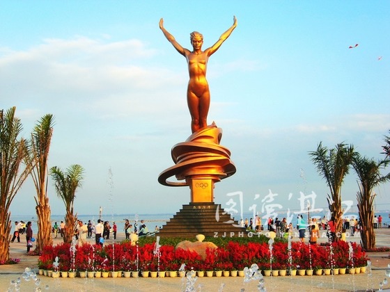 湛江市赤坎區金沙灣“奧運女神”的雕塑