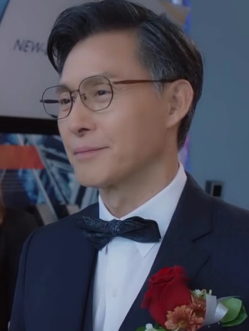 胡國明(時裝劇《回歸》中的角色) 胡國明(時裝劇《回歸》中的角色)