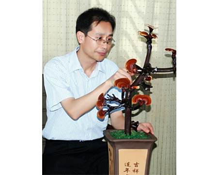 劉傳會(中共襄陽職業技術學院產學研工作處副處長) 劉傳會(中共襄陽職業技術學院產學研工作處副處長)