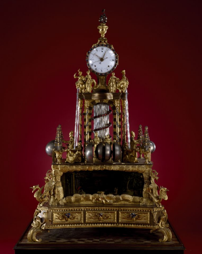 18世紀銅鍍金轉水法三面人物打樂鐘