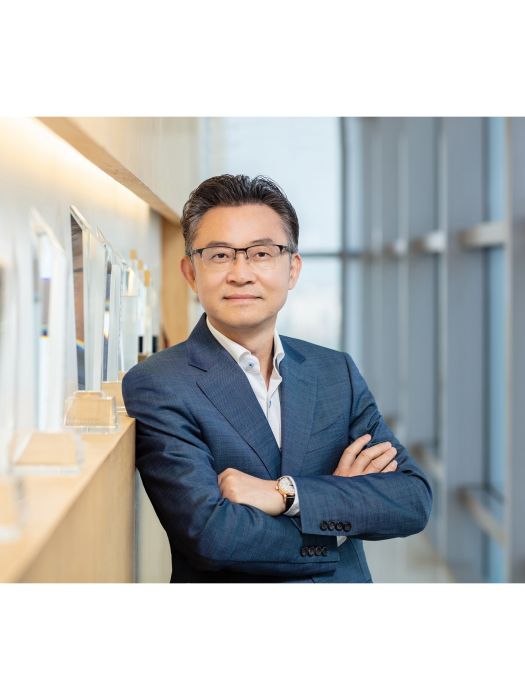 肖松(西門子全球執行副總裁,西門子大中華區總裁兼執行長,西門子(中國)有限公司董事長、總裁兼執行長) 肖松(西門子全球執行副總裁,西門子大中華區總裁兼執行長,西門子(中國)有限公司董事長、總裁兼執行長)