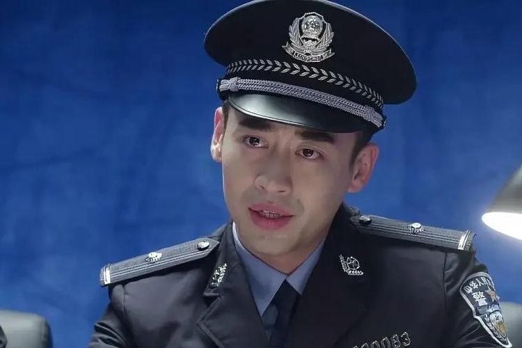 簡凡(《警察鍋哥》男主角) 簡凡(《警察鍋哥》男主角)