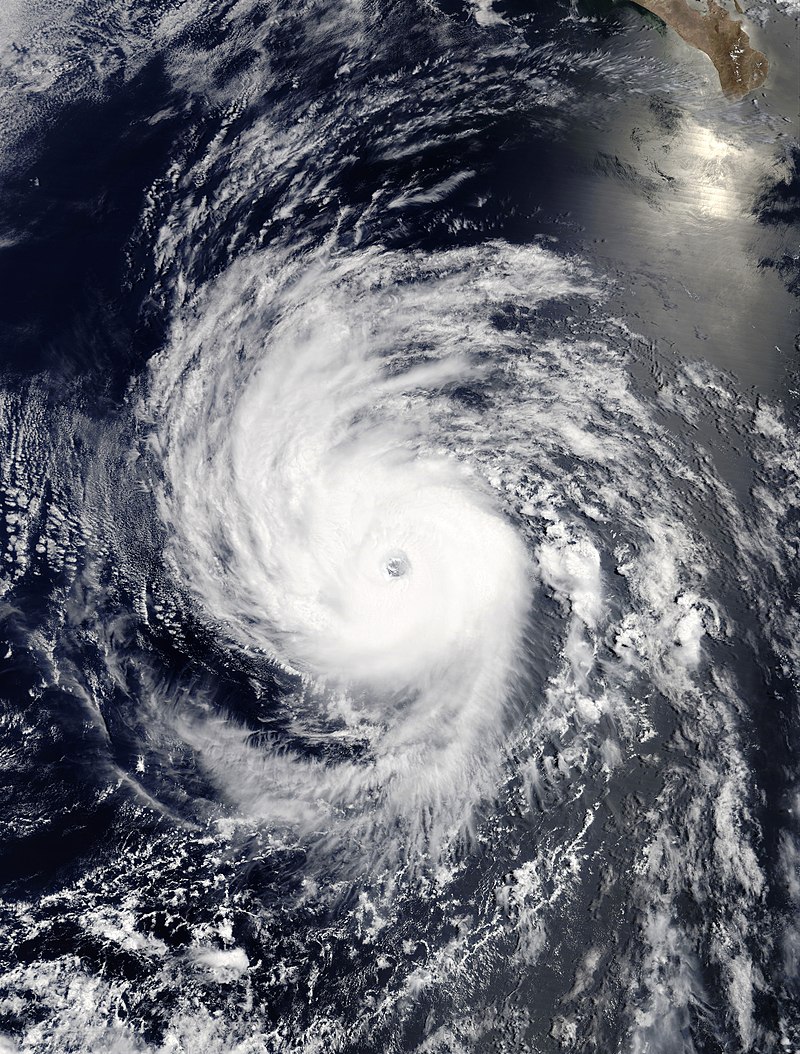 颶風尤金 衛星雲圖
