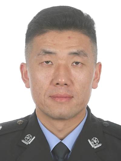 田文德(廣州市公安局番禺區分局黨委委員、政工辦主任、訓練大隊大隊長) 田文德(廣州市公安局番禺區分局黨委委員、政工辦主任、訓練大隊大隊長)